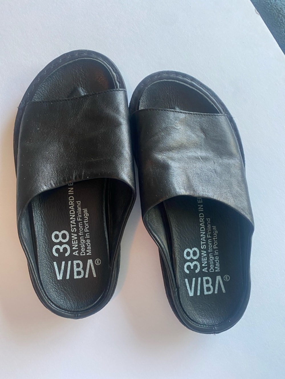 VIBAe Women's Black Slide Sandals